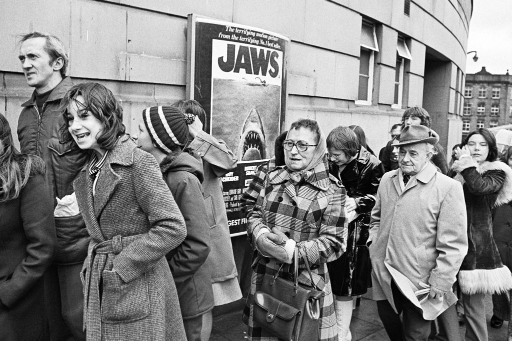 Jaws queue – Halifax, West Yorkshire – 1977 – © Martin Parr / Magnum Photos